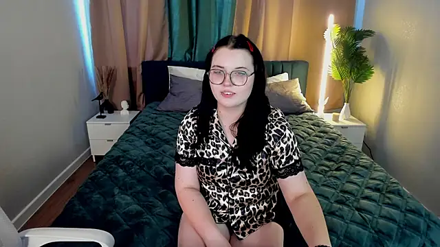 kira_g0ld - Kira_G0ld's free webcam - UK Sex Cams