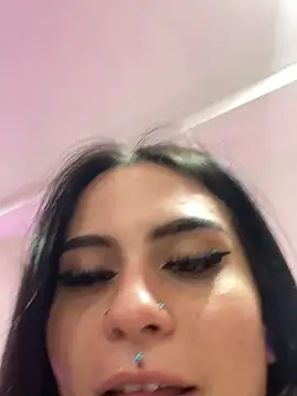 veronicaa_lodge1 - Veronicaa_lodge1's free webcam - UK Sex Cams