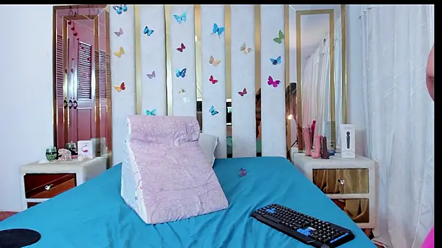 AnyelaGitanaMature webcam