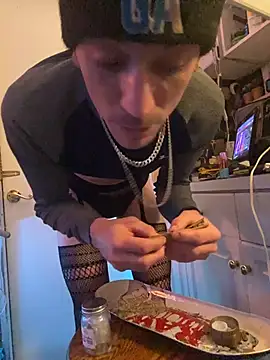 Twist_N_Tease webcam