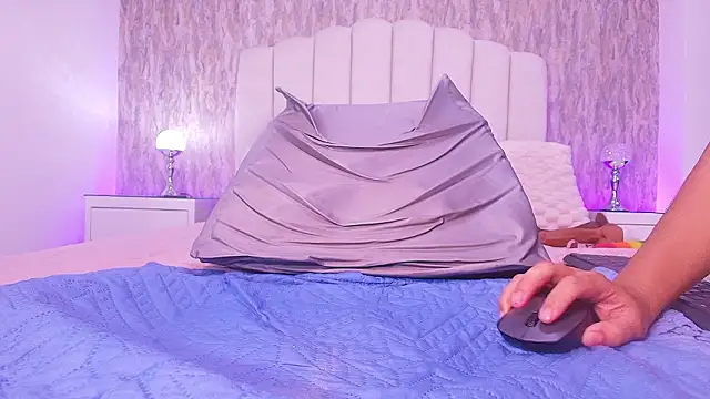 raven_lilith_ webcam