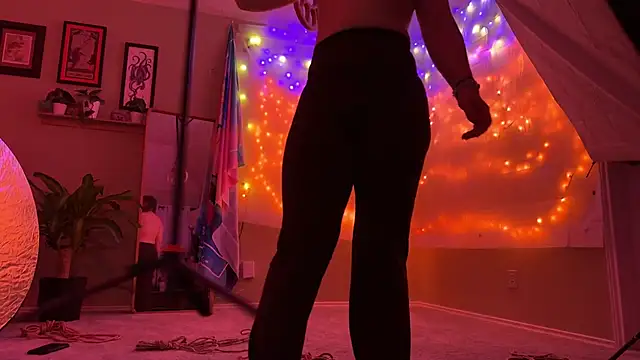 MirandaFlowers webcam