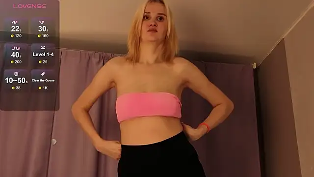 crystallili - CrystalLili's free webcam - UK Sex Cams