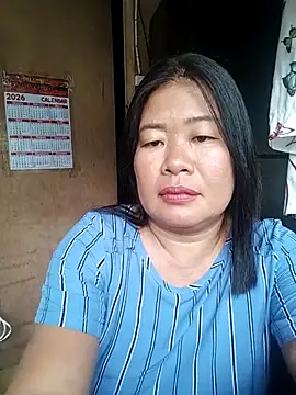 Lovelywoman43 webcam