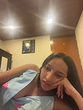 Webcam Model (Eve_Ritz)  is live.Free join now!