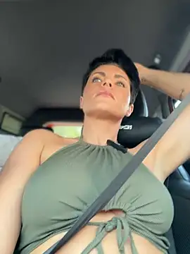 LukeLouHarvey webcam