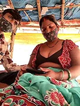 Indiandesicouple155 webcam