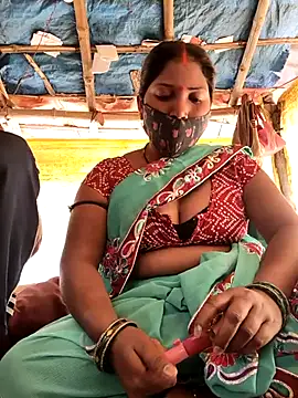 Indiandesicouple155 webcam