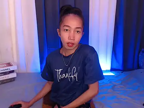 Sweet_kittyxx webcam