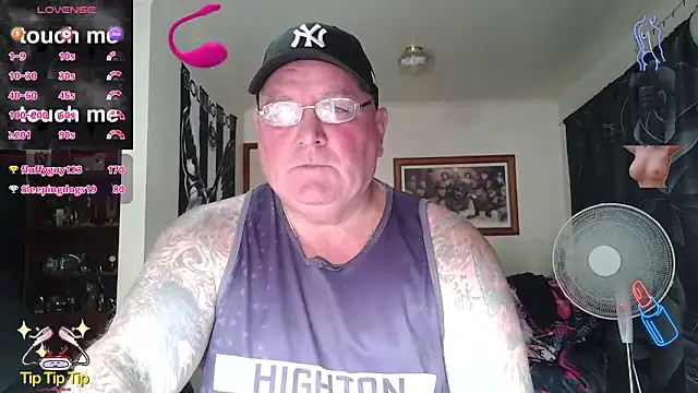 KINKYBLUEYES69 webcam