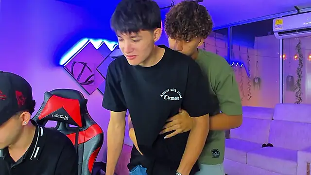 Houseofwarrios webcam