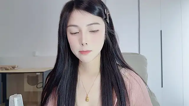 美女HaagenDazs_在线直播