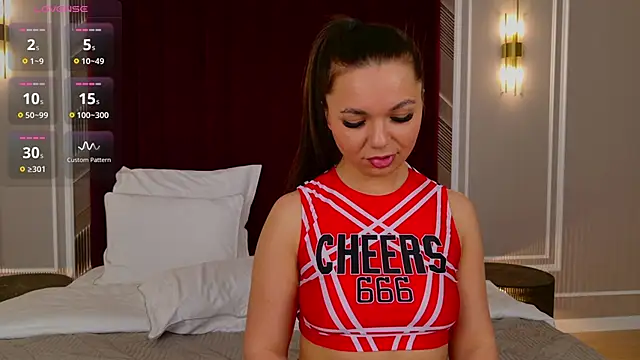 CamillaLarson webcam