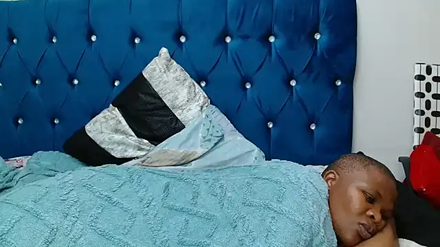 SexyDarkLadyXxx webcam