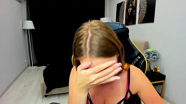 strawberrye - Strawberrye's free webcam