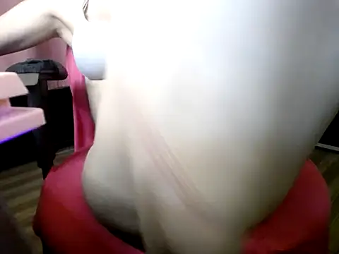 Milkshaker_angel webcam