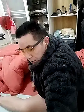 yjw6688 - Yjw6688's free webcam - UK Sex Cams