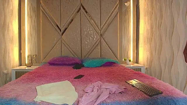 Hotcouple_222 webcam