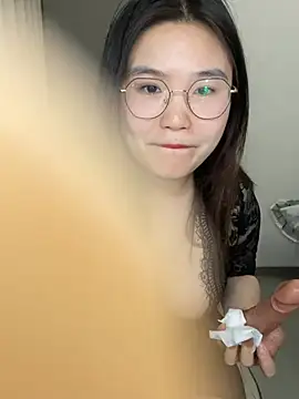 fanyiyi23 webcam