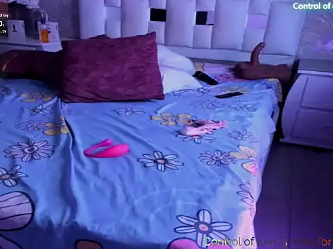 Mariam_Rossee webcam