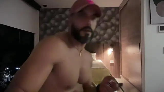 romeolovedark - Romeolovedark's free webcam