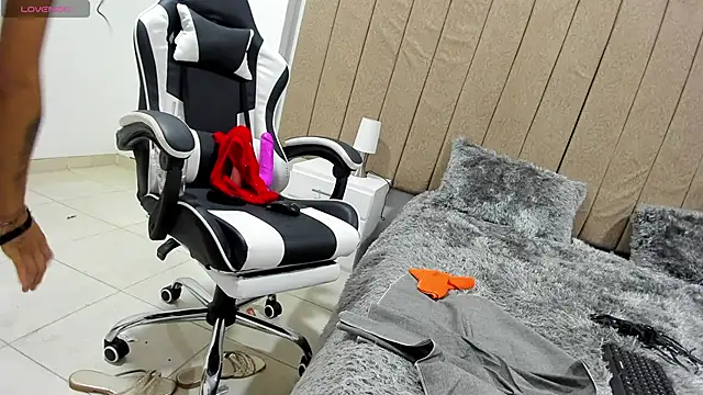 valery_slim18 webcam