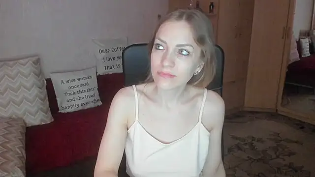 Tiffany_Bates webcam