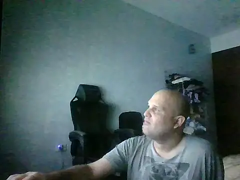 Heavy_Rebellx webcam