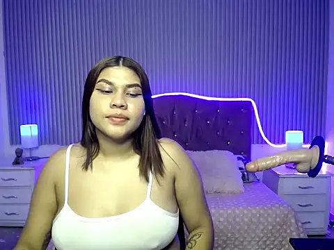 mariana_bigboobs2 webcam