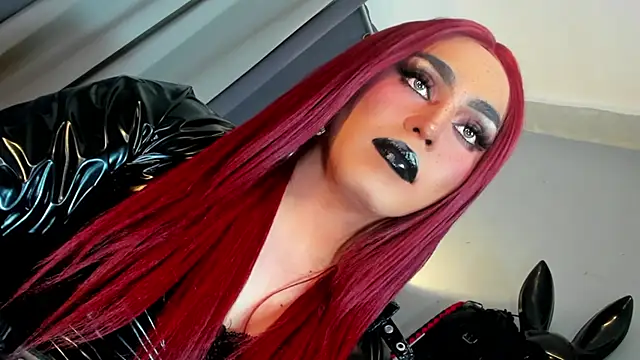 DominaAurumXXX webcam