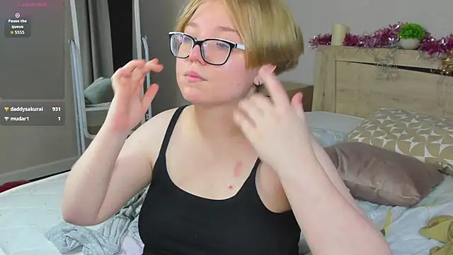 Lauraaa_Smith webcam