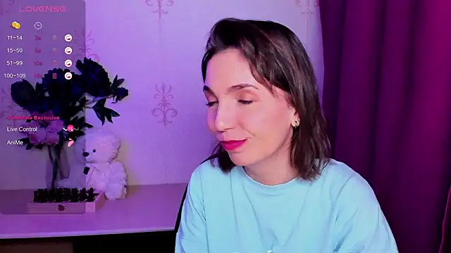 KindHazelHere_ webcam