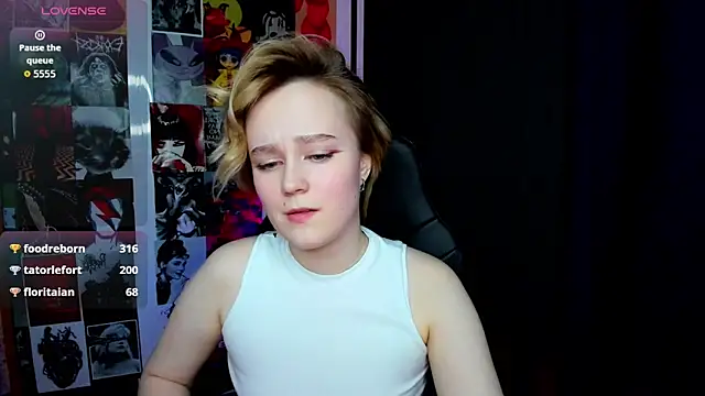 Ellie_Heavenly webcam