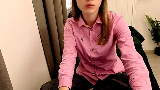 just_l0ve_me - Just_L0VE_me's free webcam