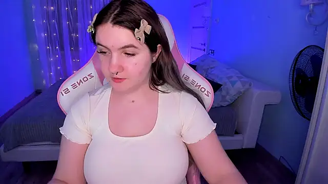 lovelyy_julia webcam