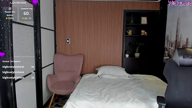 ThaliaBrookss_ webcam