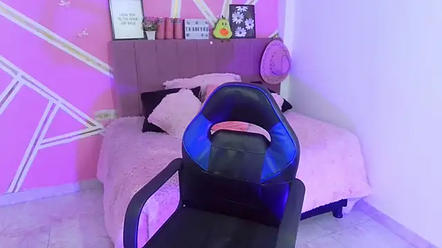 Natasha_Romanof18 webcam