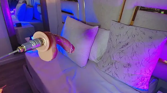 baby_naughty1_ webcam