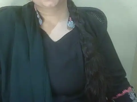Cute_Aliyaa webcam