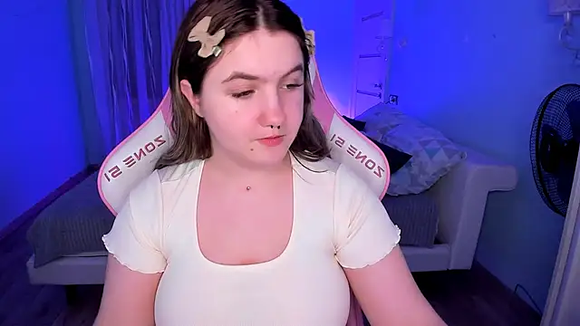 lovelyy_julia - Lovelyy_julia's free webcam - UK Sex Cams