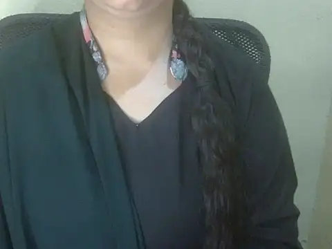 Cute_Aliyaa webcam