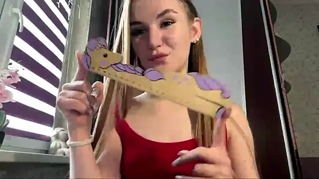 tinytifa - TinyTifa's free webcam - UK Sex Cams