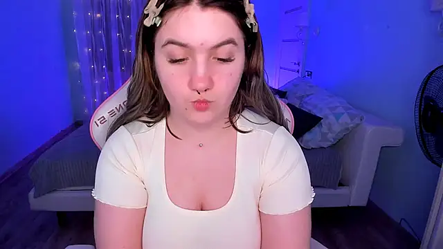 lovelyy_julia webcam