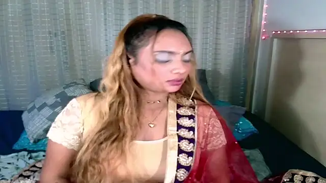 sexyindianchic webcam