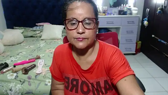 pervert_mommy_ - Pervert_mommy_'s free webcam