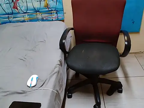 AfricanHoneyRosexxx webcam