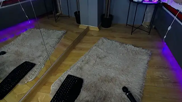 ScarlettJakobs webcam