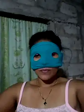 chutiaunty webcam