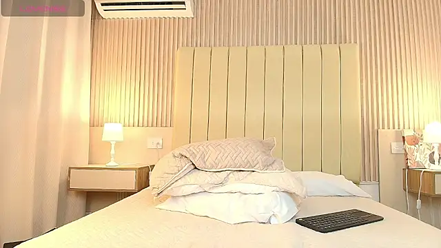 alessia_moon1 webcam