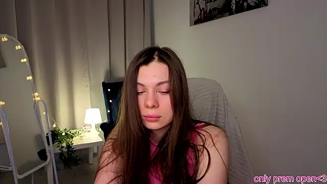 siennasayss - SiennaSayss's free webcam